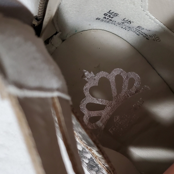 Fergalicious faux snake print ankle boots Size 6 - Picture 6 of 12